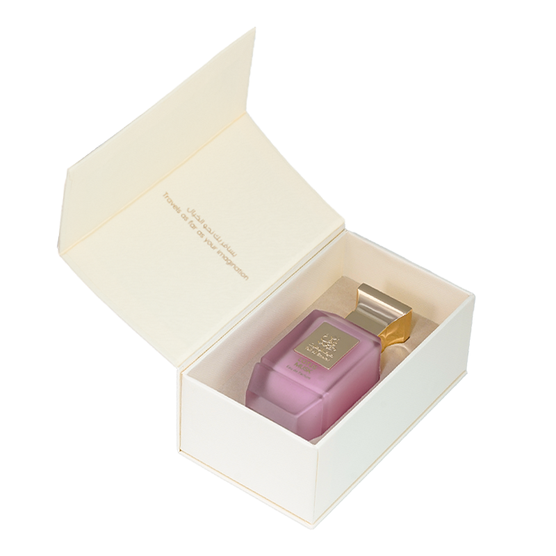 زجاجة عطر مسك روزماري من طيف الإمارات، نفحات مسك أبيض وروزماري